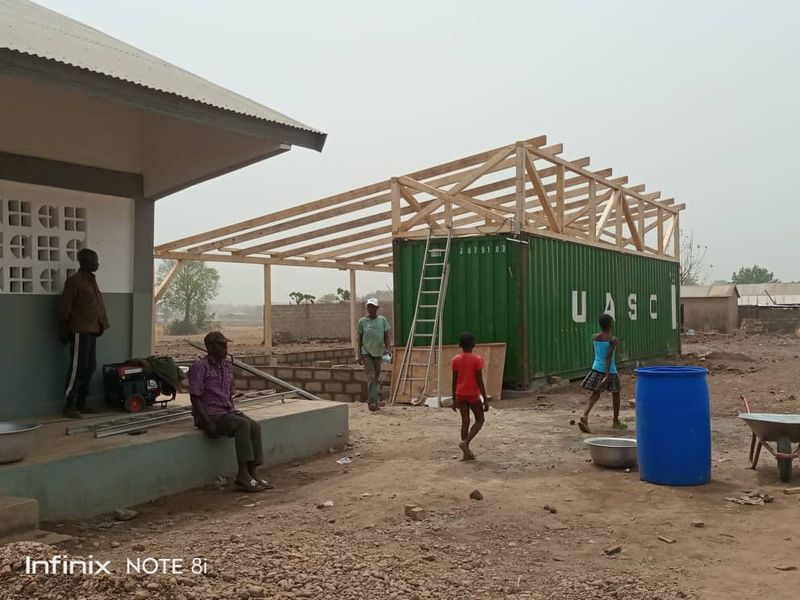 Togo Baustelle 22. 02. 105.jpg